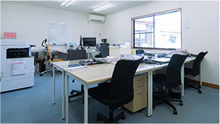 甲斐オフィス事務室